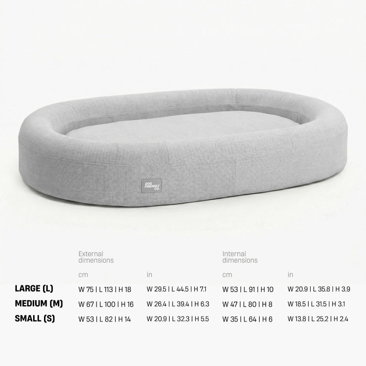 Bed size chart in centimetres and inches, width by length by height. Large: external 75 by 113 by 18, internal 53 by 91 by 10. Medium: external 67 by 100 by 16, internal 47 by 80 by 8. Small: external 53 by 82 by 14, internal 35 by 64 by 6.